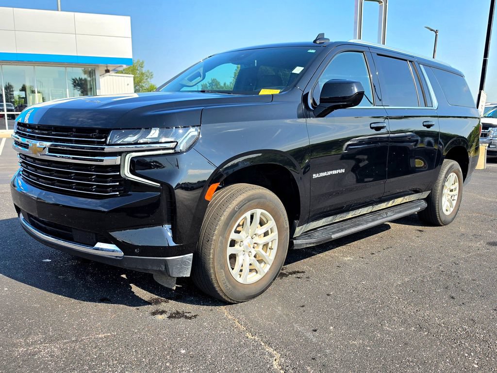 Used 2024 Chevrolet Suburban LT with VIN 1GNSKCKD7RR270718 for sale in Kansas City
