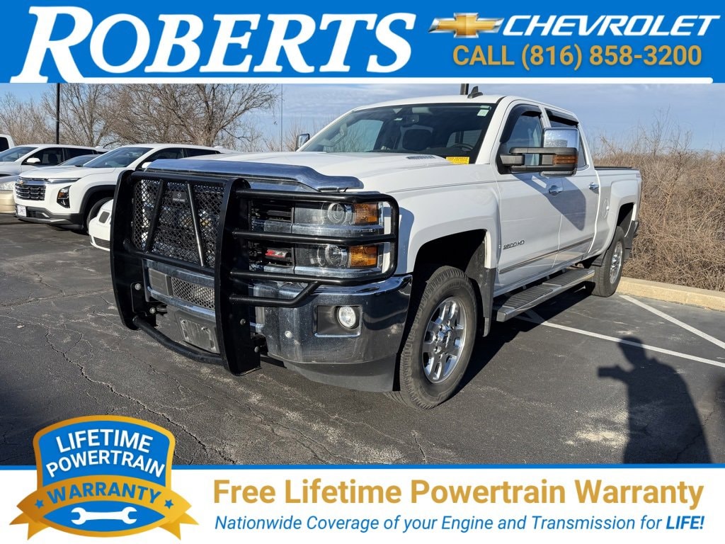 2015 Chevrolet Silverado HD LTZ's photo