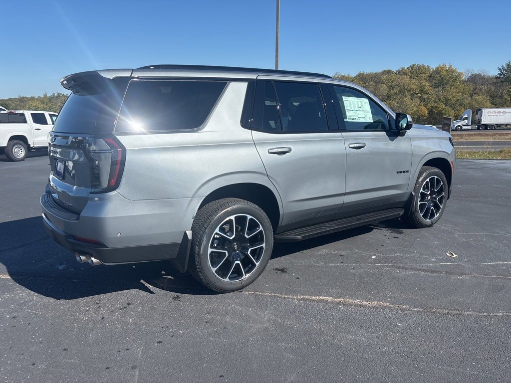 2026 Chevrolet Tahoe RST photo 2