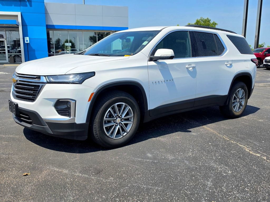 Used 2023 Chevrolet Traverse 3LT with VIN 1GNERHKW3PJ236682 for sale in Kansas City