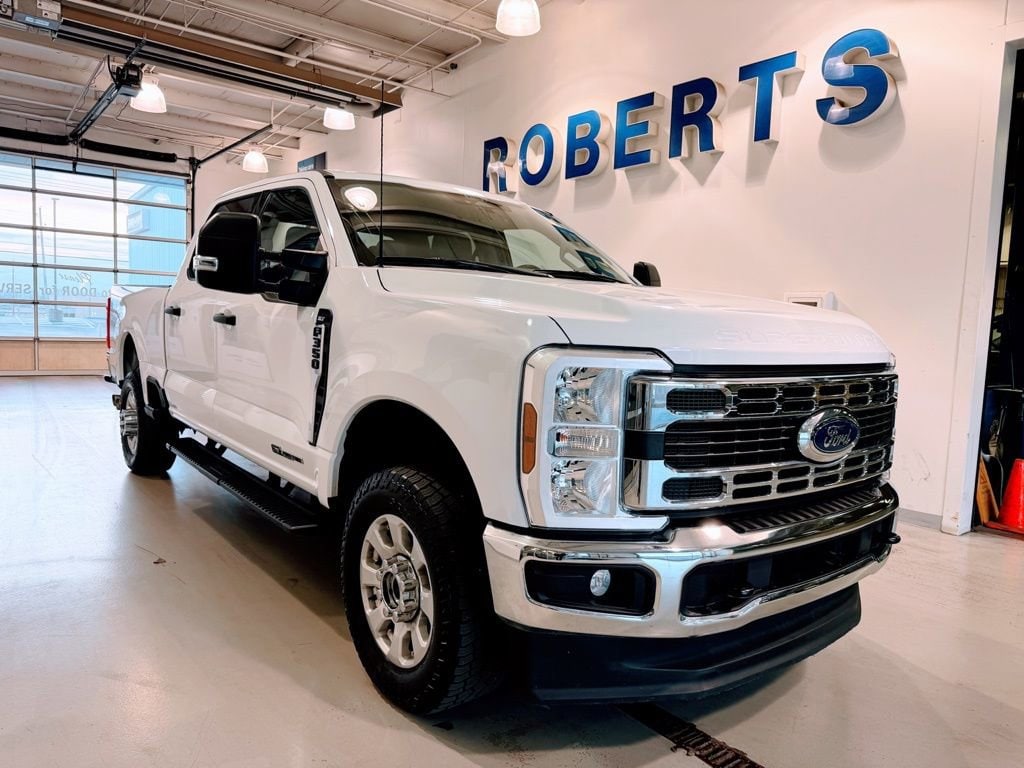 Used 2024 Ford F-350 Super Duty XL with VIN 1FT8W3BT3RED53598 for sale in Kansas City