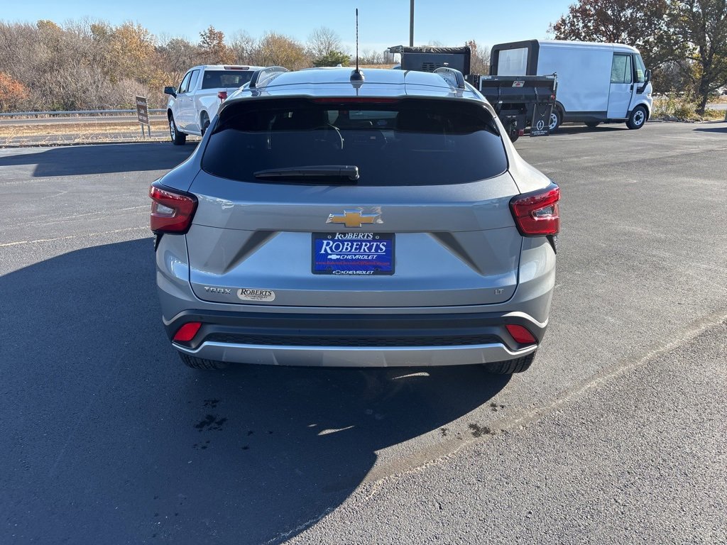 2026 Chevrolet Trax LT photo 4