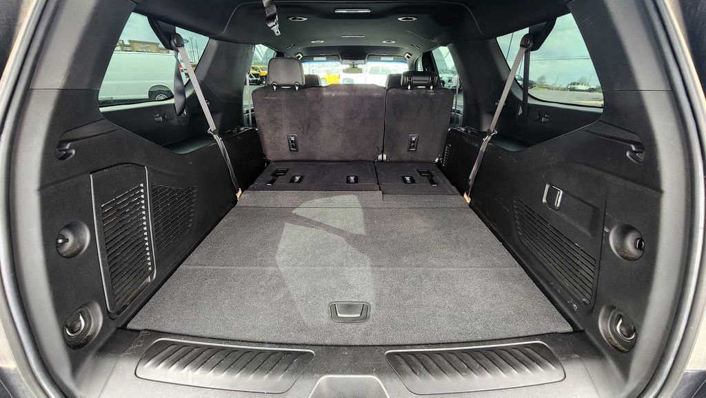 2022 Chevrolet Suburban LT - Photo 8