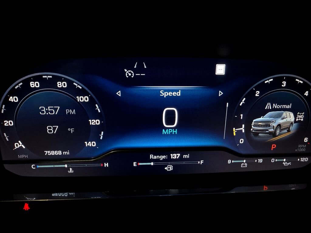 2022 Chevrolet Suburban LT - Photo 36
