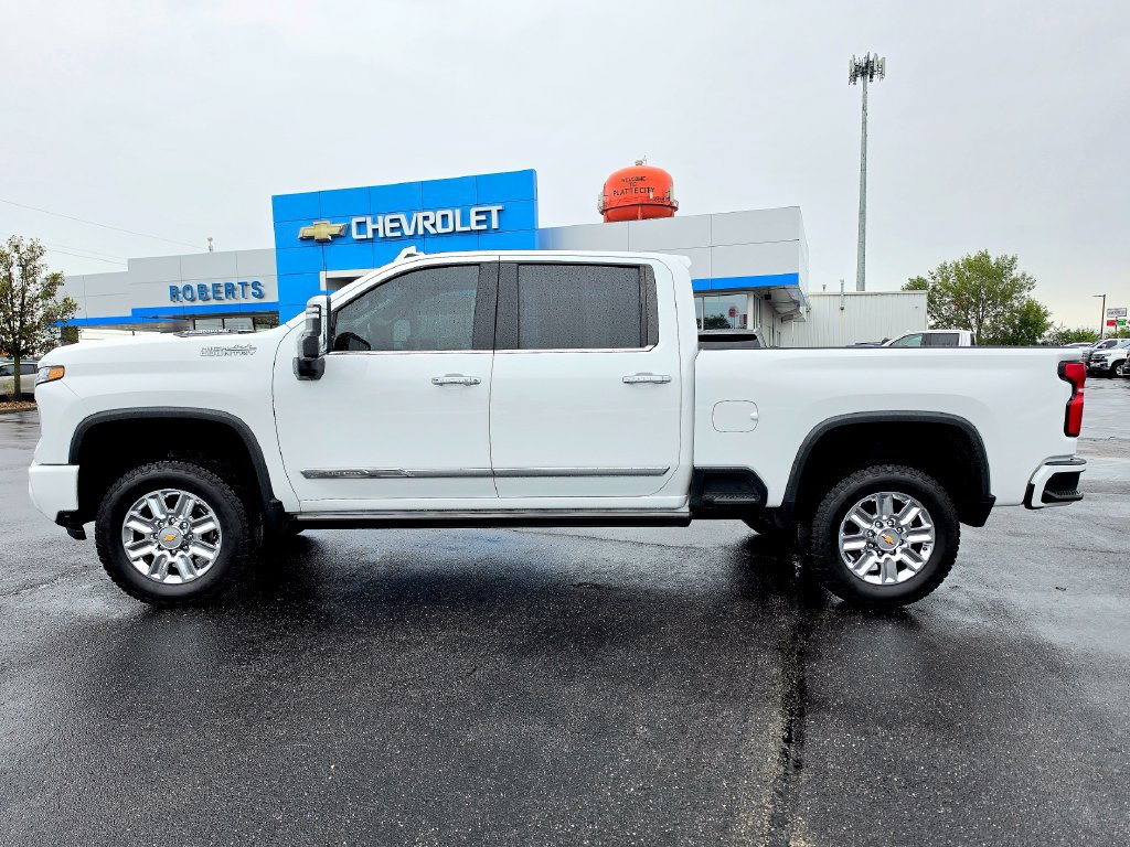 Used 2024 Chevrolet Silverado 2500HD High Country with VIN 2GC4YREY9R1110656 for sale in Kansas City