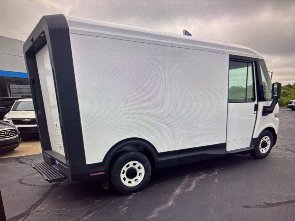 2025 Chevrolet BrightDrop 400 photo 2