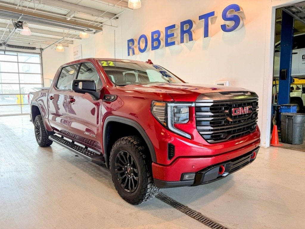 Used 2022 GMC Sierra 1500 AT4X with VIN 3GTUUFEL4NG513556 for sale in Kansas City