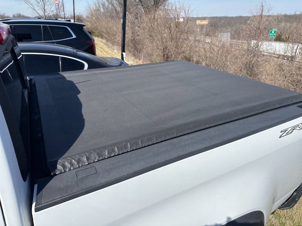 2022 Chevrolet Colorado ZR2 - Photo 16