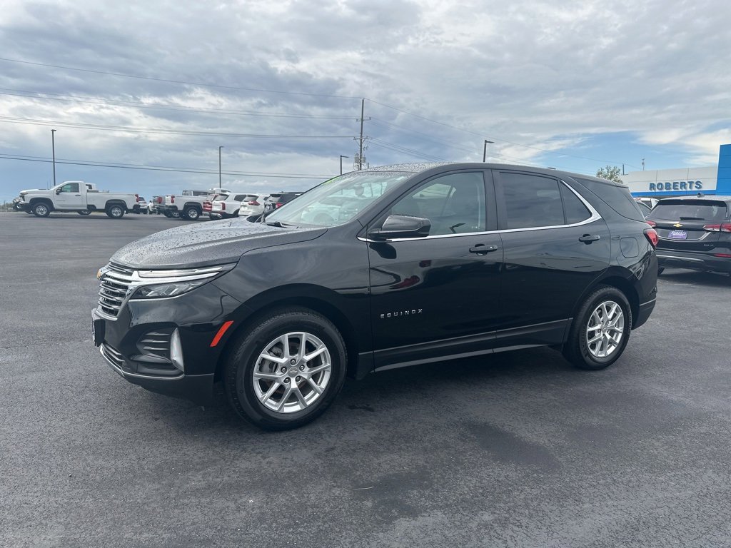 2024 Chevrolet Equinox LT photo 2