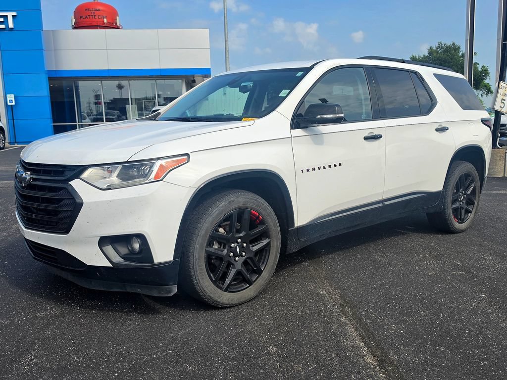 Used 2019 Chevrolet Traverse Premier with VIN 1GNEVKKW7KJ173619 for sale in Kansas City