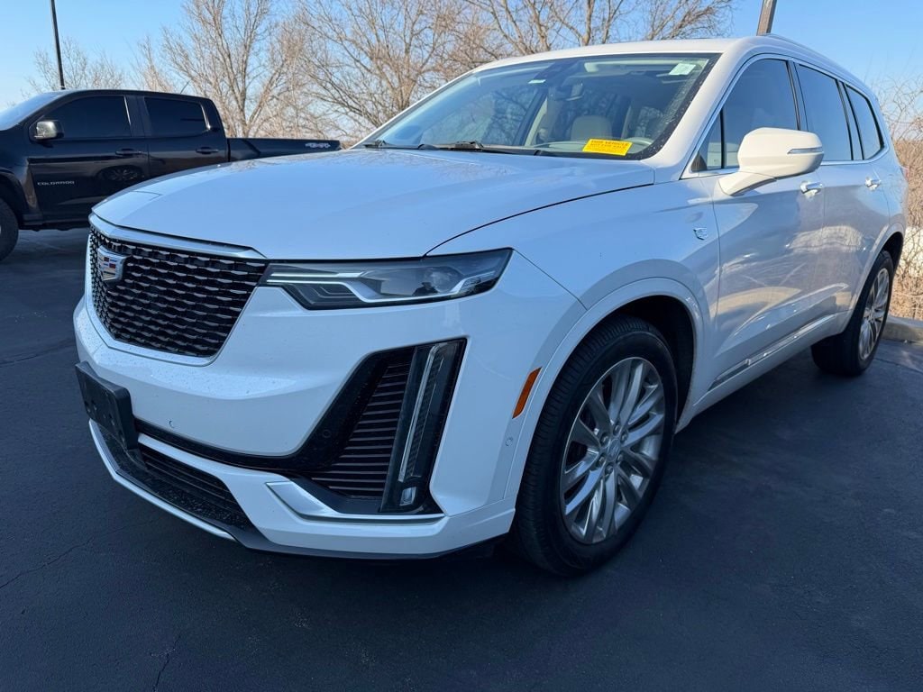 Used 2022 Cadillac XT6 Premium Luxury with VIN 1GYKPDRS8NZ120495 for sale in Kansas City