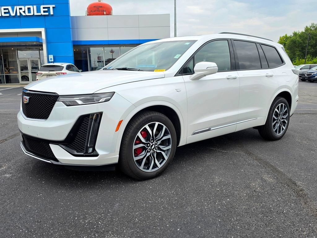 Used 2025 Cadillac XT6 Sport with VIN 1GYKPGRS1SZ125681 for sale in Kansas City