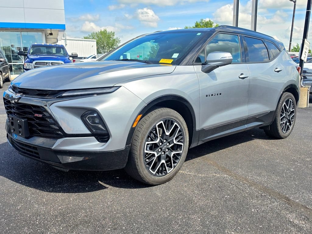 Used 2024 Chevrolet Blazer RS with VIN 3GNKBKRS7RS121835 for sale in Kansas City