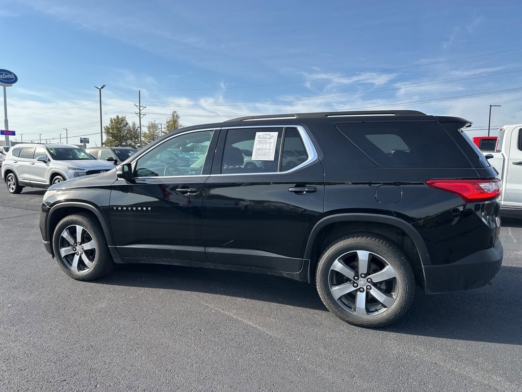 Used 2021 Chevrolet Traverse LT Leather SUV