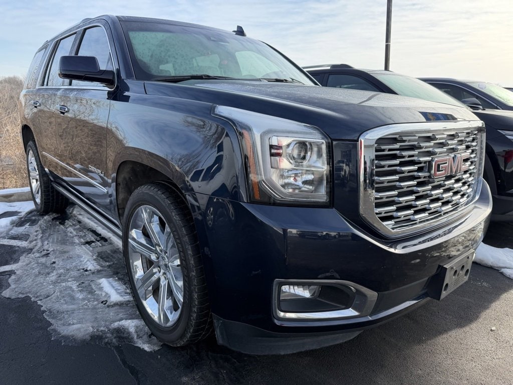 Used 2019 GMC Yukon Denali with VIN 1GKS2CKJ7KR325998 for sale in Kansas City
