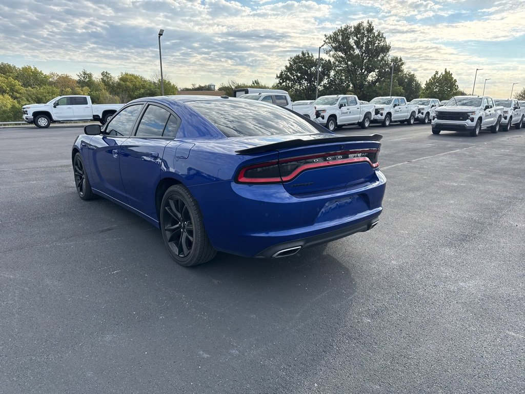 2018 Dodge Charger SXT photo 3