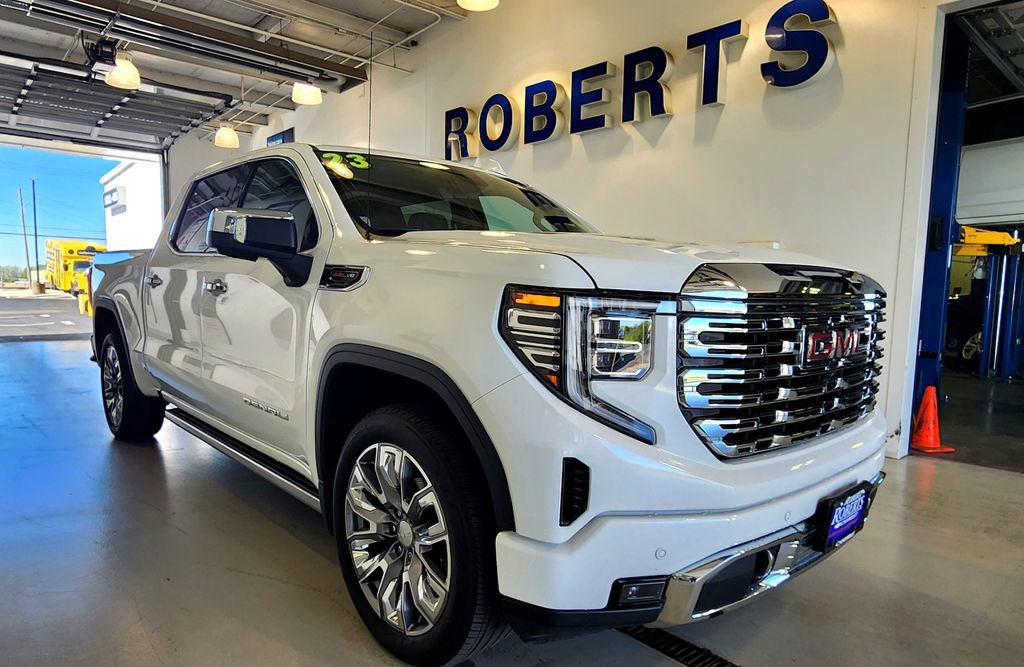 Used 2023 GMC Sierra 1500 Denali Denali with VIN 3GTUUGELXPG162466 for sale in Kansas City