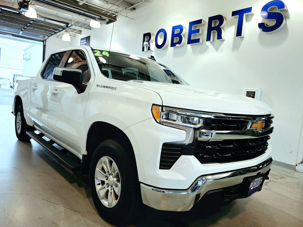 Used 2024 Chevrolet Silverado 1500 LT with VIN 1GCUDDE89RZ116141 for sale in Kansas City