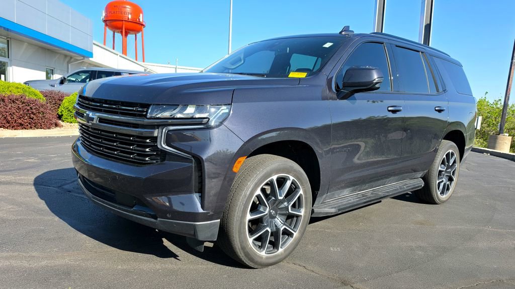 Used 2022 Chevrolet Tahoe RST with VIN 1GNSKRKD8NR332155 for sale in Kansas City