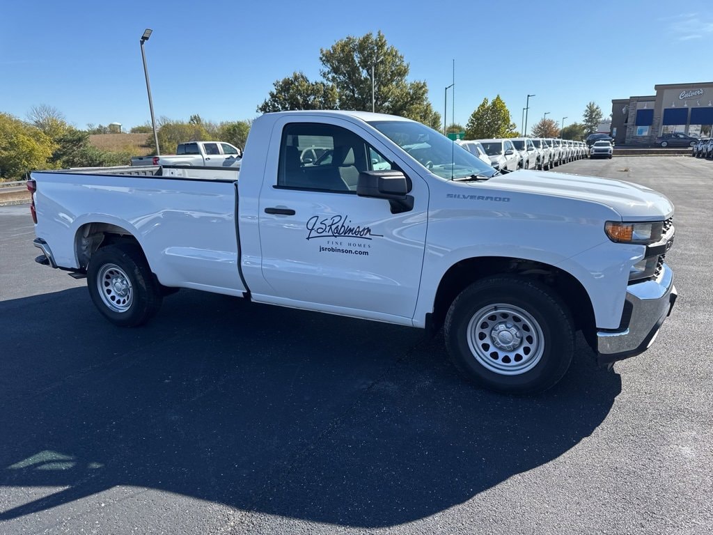 Used 2020 Chevrolet Silverado 1500 Work Truck with VIN 3GCNWAEF6LG327817 for sale in Kansas City