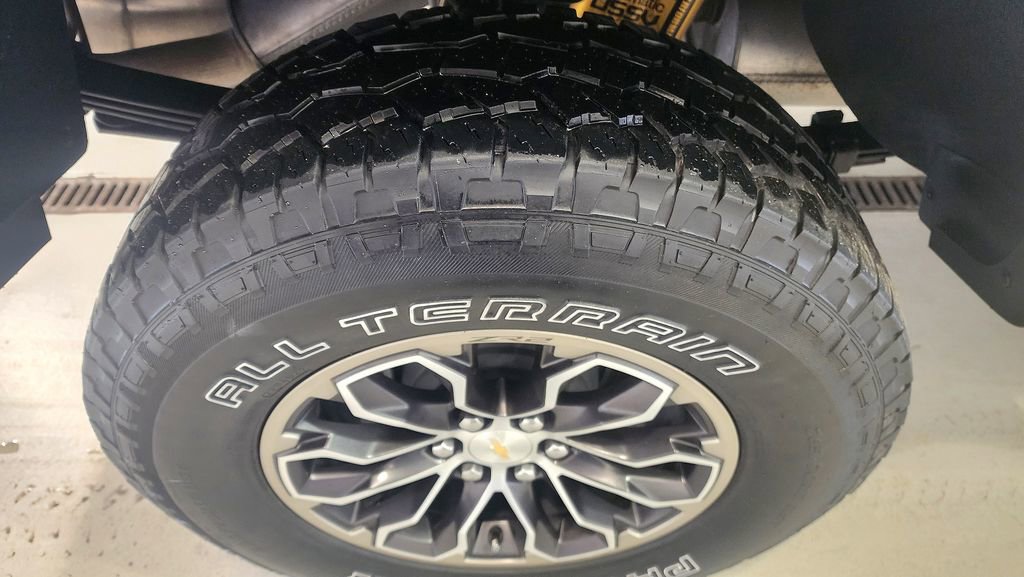 2022 Chevrolet Colorado ZR2 - Photo 13