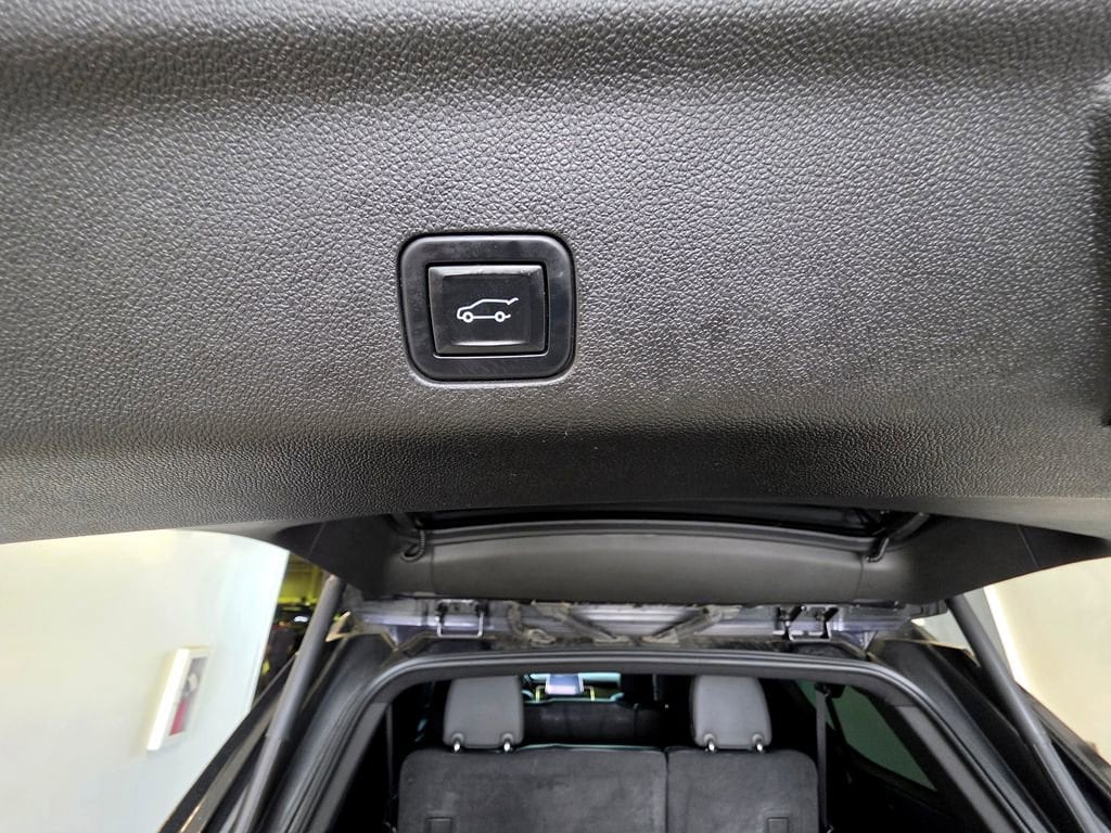 2022 Chevrolet Suburban LT - Photo 12