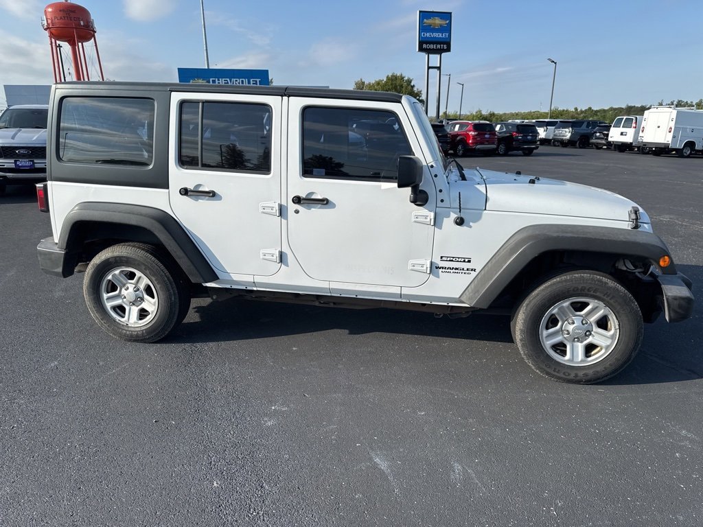 2017 Jeep Wrangler Unlimited Sport RHD photo 2