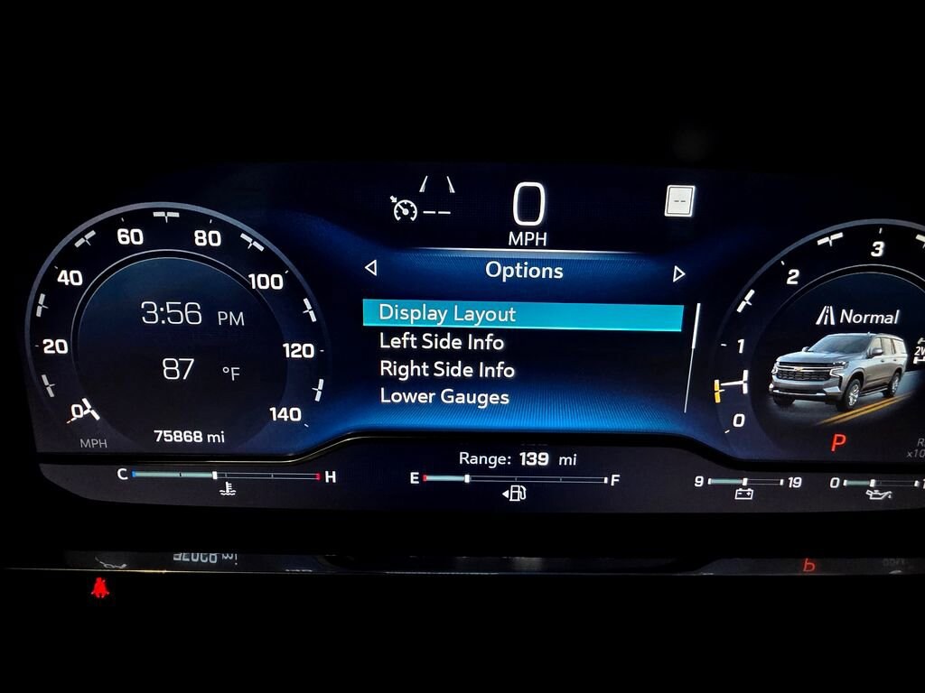 2022 Chevrolet Suburban LT - Photo 32