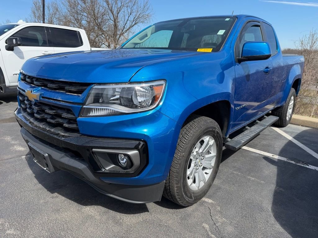 Used 2022 Chevrolet Colorado LT with VIN 1GCHTCEN6N1203458 for sale in Kansas City