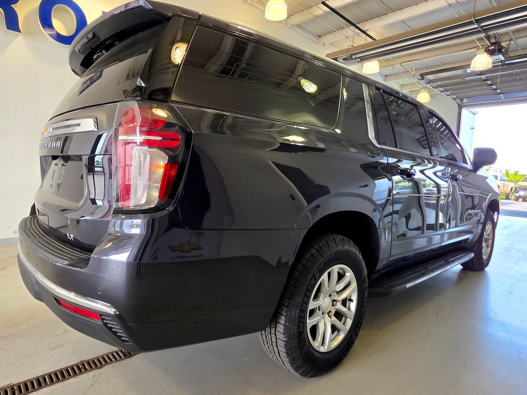 2022 Chevrolet Suburban LT - Photo 13