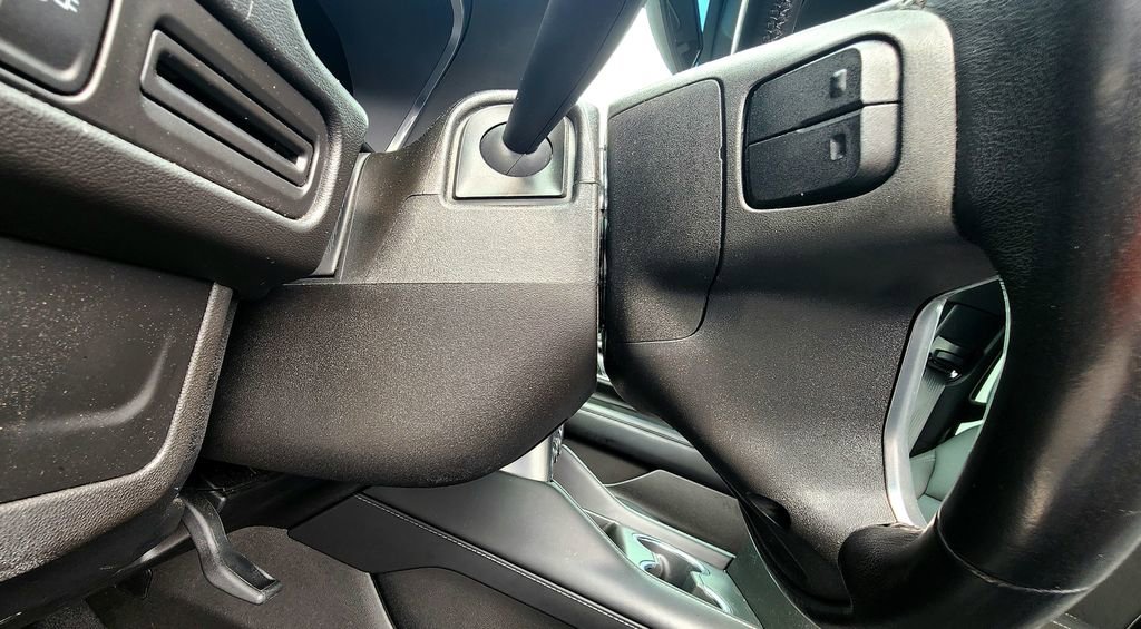 2022 Chevrolet Suburban LT - Photo 24