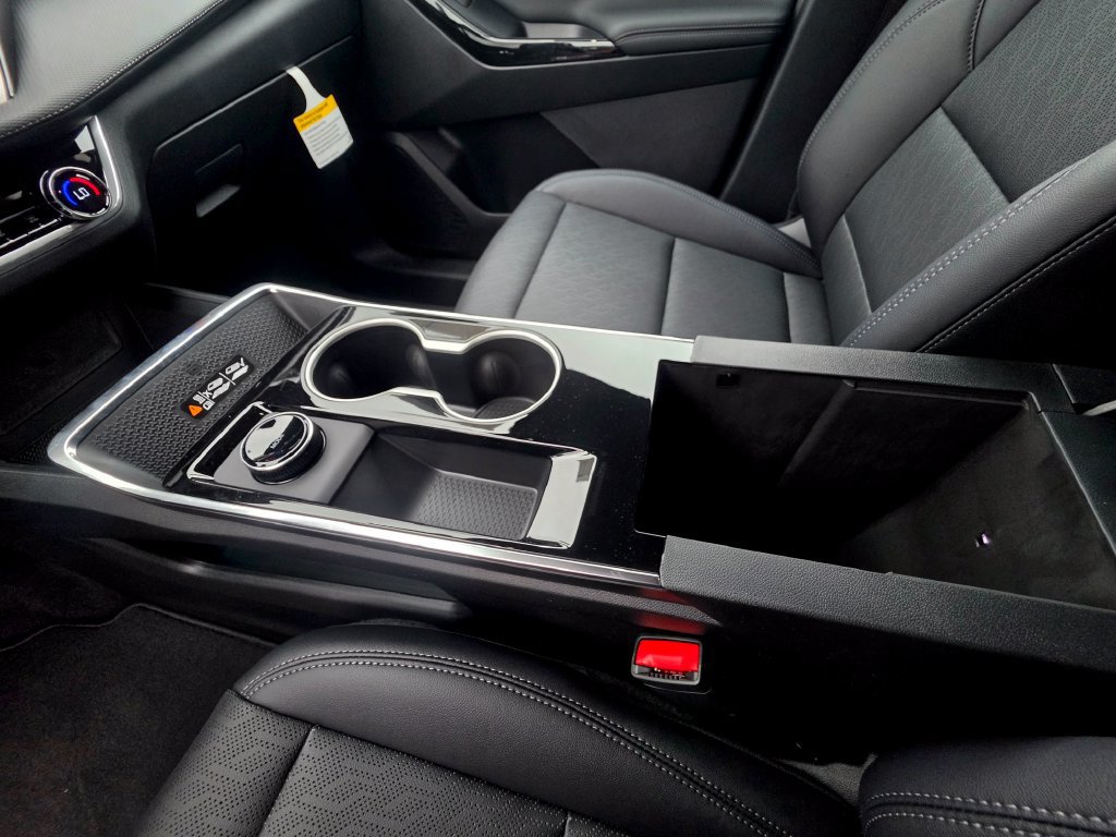 2027 Chevrolet Equinox LT - Photo 36