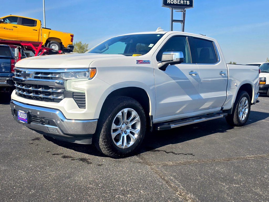 Used 2023 Chevrolet Silverado 1500 LTZ with VIN 1GCUDGED5PZ330846 for sale in Kansas City