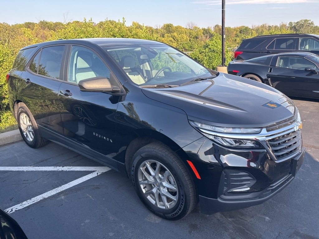 Used 2022 Chevrolet Equinox LS SUV