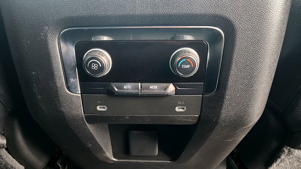 2022 Chevrolet Suburban LT - Photo 55