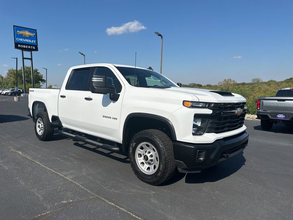 Used 2024 Chevrolet Silverado 3500HD Work Truck with VIN 2GC4YSEY2R1135986 for sale in Kansas City