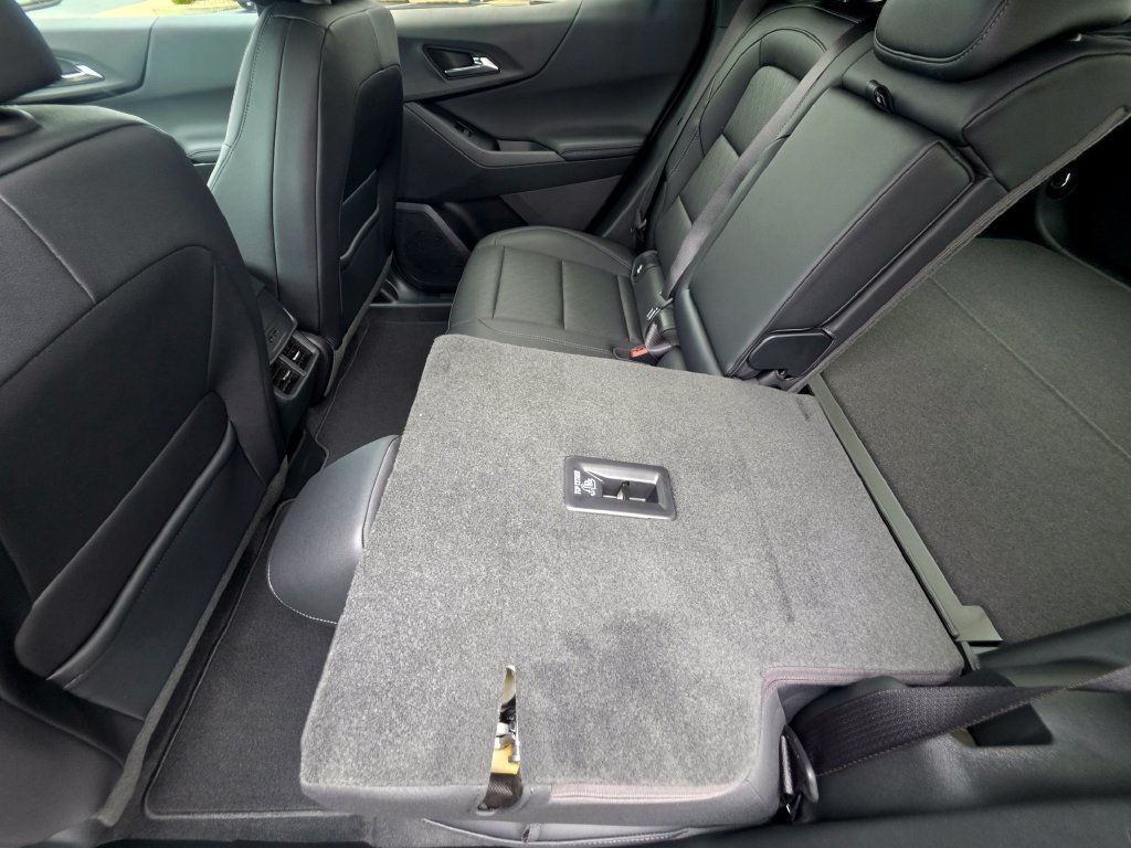 2027 Chevrolet Equinox LT - Photo 52