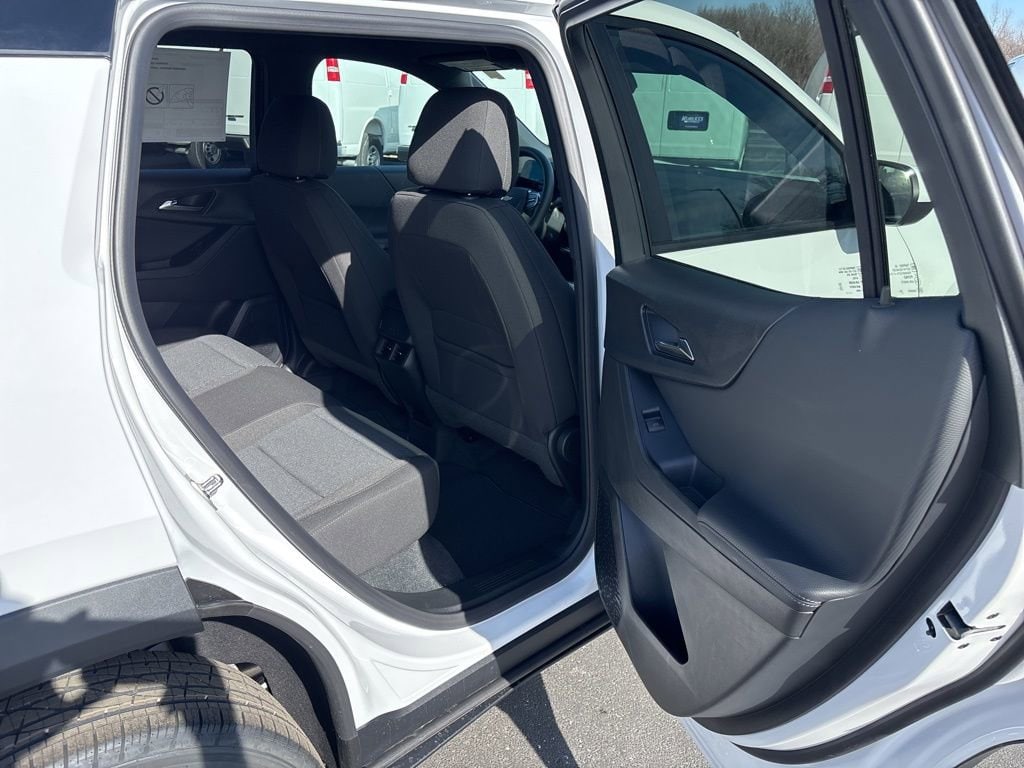 2026 Chevrolet Equinox LT - Photo 40