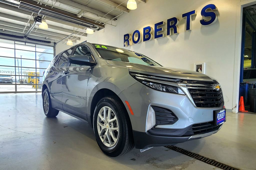 Used 2024 Chevrolet Equinox LT with VIN 3GNAXKEG3RS130322 for sale in Kansas City