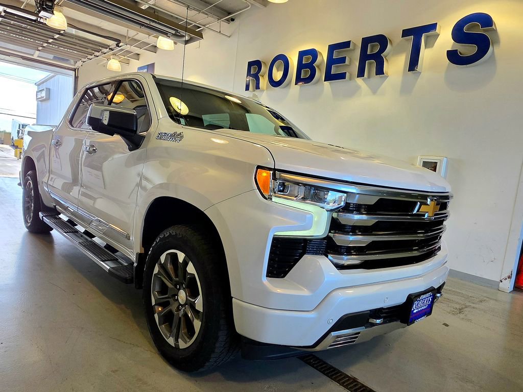 Used 2023 Chevrolet Silverado 1500 High Country with VIN 3GCUDJEL9PG108346 for sale in Kansas City