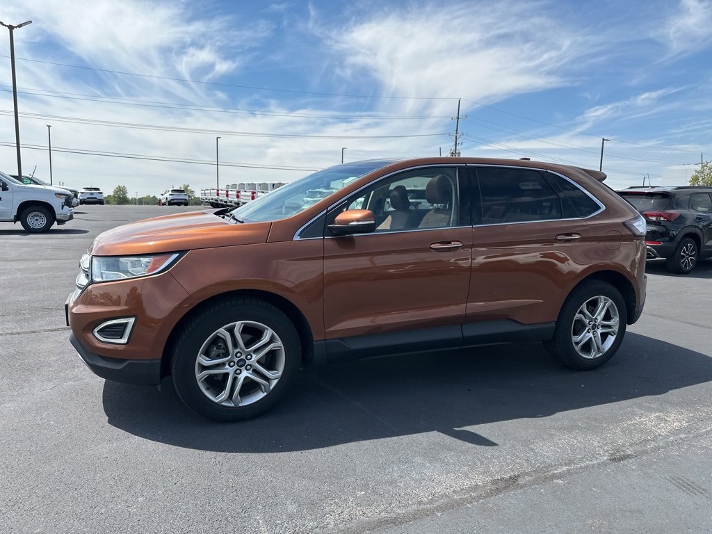 2017 Ford Edge Titanium photo 2