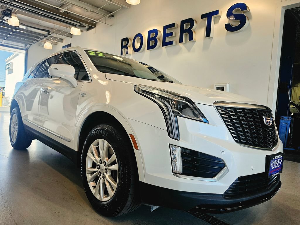 Used 2022 Cadillac XT5 Luxury with VIN 1GYKNAR48NZ152160 for sale in Kansas City