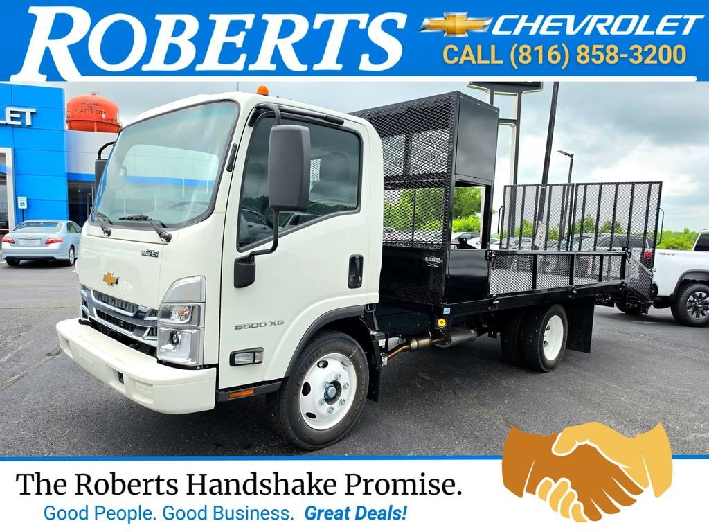 2024 Chevrolet Low Cab Forward's photo