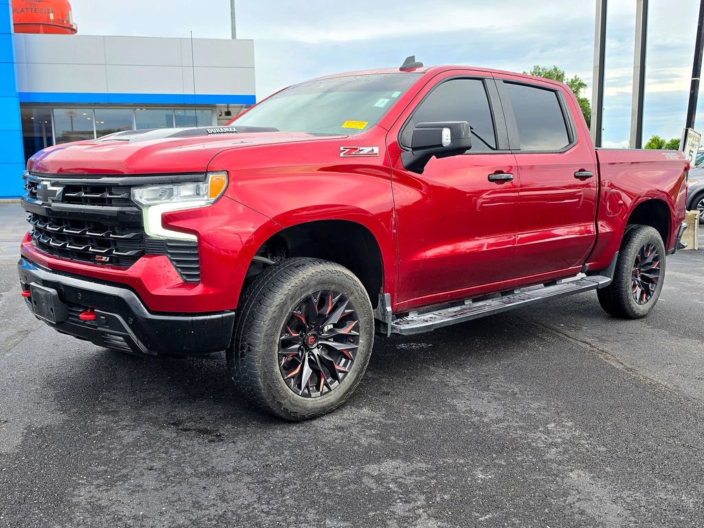 Used 2024 Chevrolet Silverado 1500 LT Trail Boss with VIN 3GCUDFE82RG113335 for sale in Kansas City