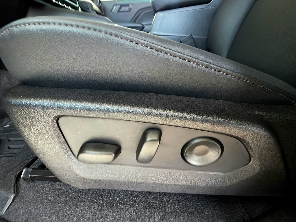2026 Chevrolet Colorado Trail Boss - Photo 17