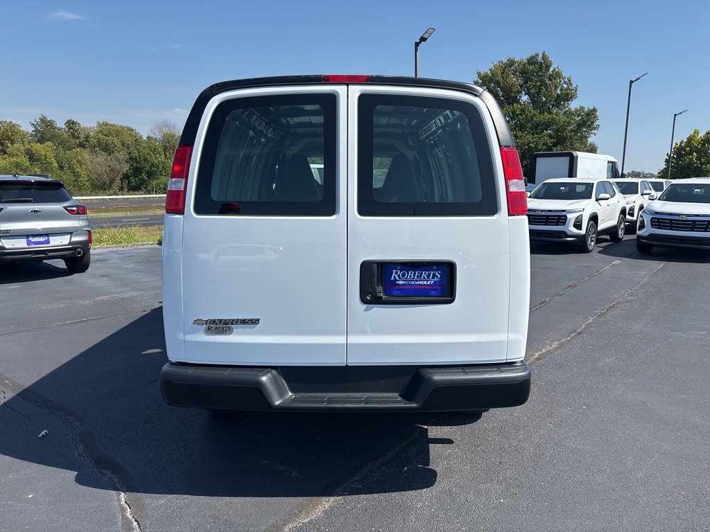 2025 Chevrolet Express Cargo 2500 Van photo 3