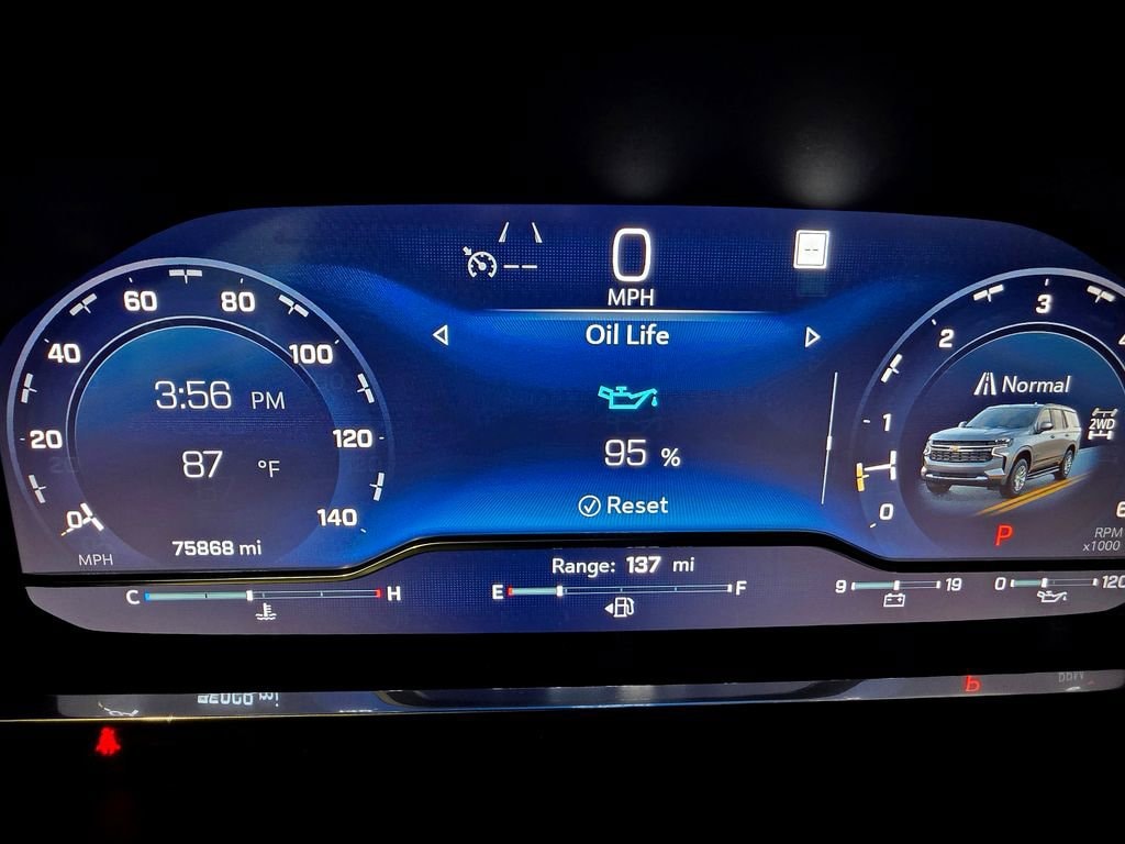 2022 Chevrolet Suburban LT - Photo 34