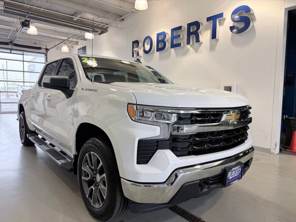 Used 2023 Chevrolet Silverado 1500 LT with VIN 1GCPDDEK3PZ234031 for sale in Kansas City