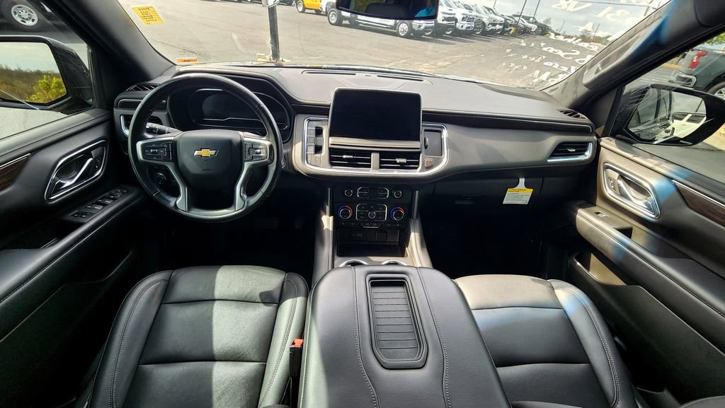 2022 Chevrolet Suburban LT - Photo 17