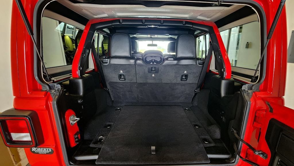 2021 Jeep Wrangler Unlimited Sahara Altitude - Photo 7